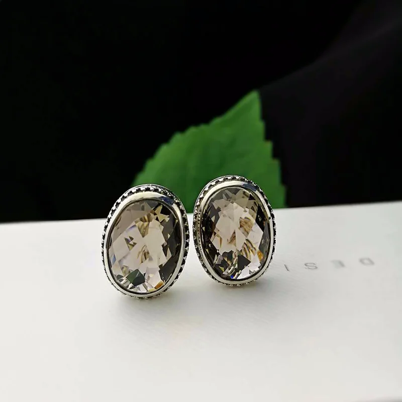 Женские овальные серьги из серебра 925 пробы с гранями и огранкой натурального