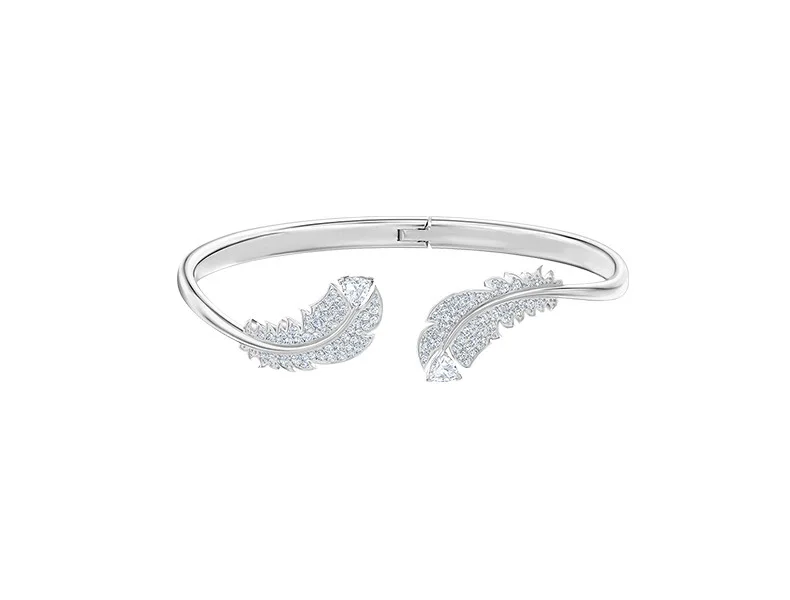 

The latest European feather element light Crystals From Swarovskis women's diamond open feather design bracelet