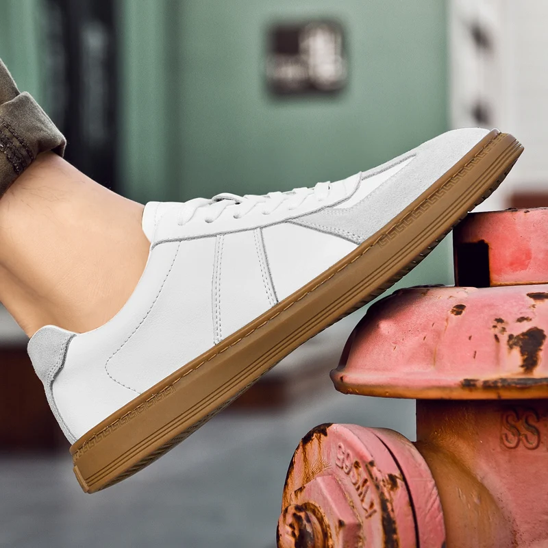 Beli Sepatu Kulit Pria Asli Sepatu Kasual Pria Buatan Tangan Hitam Putih Alas Kaki Berjalan Modis Sneakers Desainer Pria Kualitas Baik