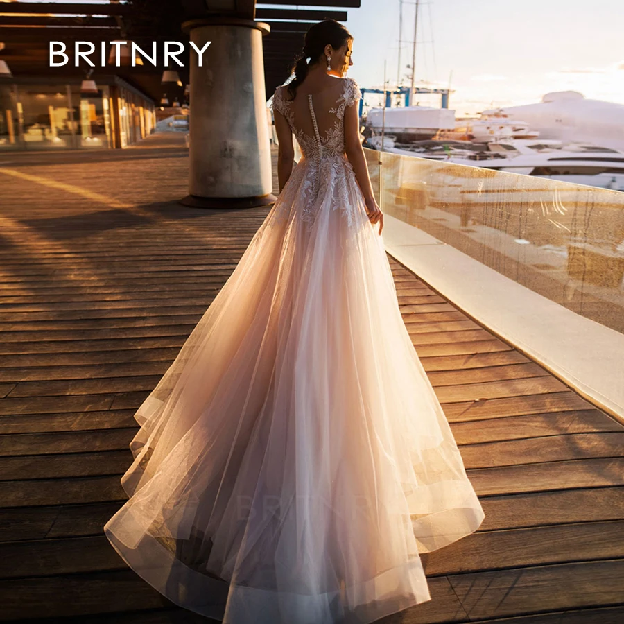 

BRITNRY Sexy illusion Wedding Dress 2020 Beach Bridal Gowns For Wedding Party Sheer Neck Affordable Lace Robe De Marriage Long