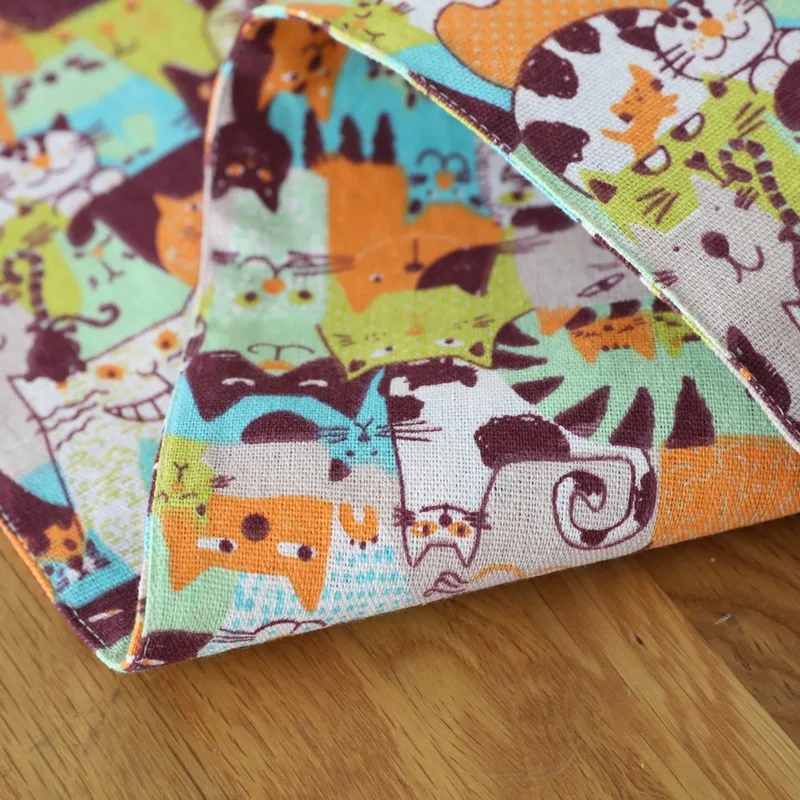 

Cartoon Colorful Kitten Runner Cute Coffee Table Dining Table TV Cabinet Table Runner Hipster Cotton Linen Crafts Table Runner