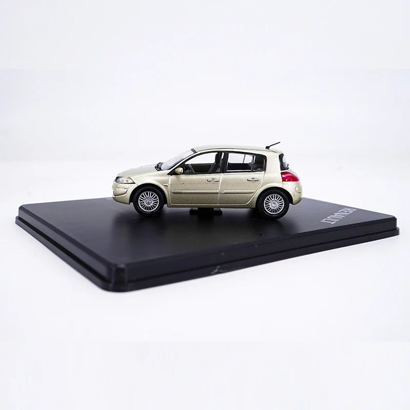 1/43 масштаб 2006 Megane хэтчбек литая модель автомобиля из сплава металлический трафик