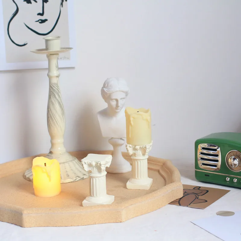 Мини подсвечник в ретро стиле электронный декоративный виде портрета римского