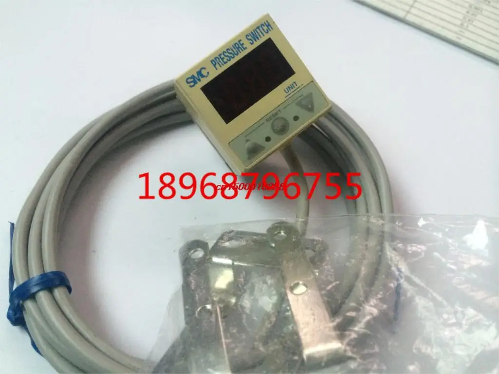 FREE SHIPPING ZSE4E-01-26 Sensor digital display vacuum pressure gauge