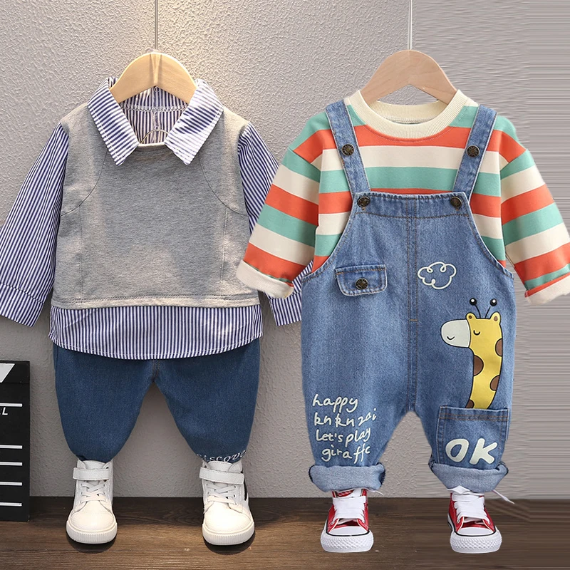 Children's clothing baby boy's clothes pure cotton plaid two-piece car printing jacket letter jeans casual sports suit |