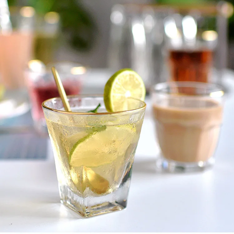 

Kitchen,Dining & Bar