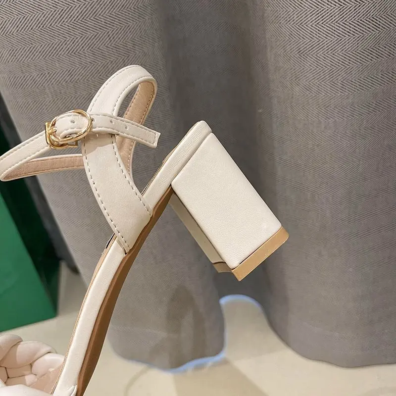 

XIXIYIPIN 2021 New Summer Weave Women Sandals Peep Toe Casual Buckle Strap Solid Shoes for Women Pumps Fashion Slides Gladiator