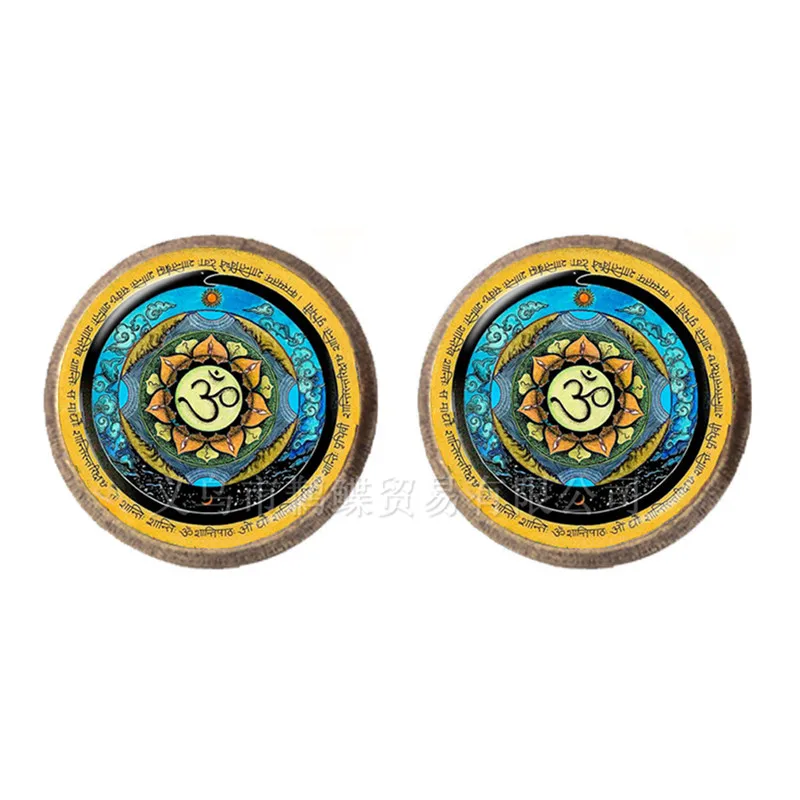 Серьги-гвоздики в виде цветка мандалы лотоса искусственное стекло кабошон