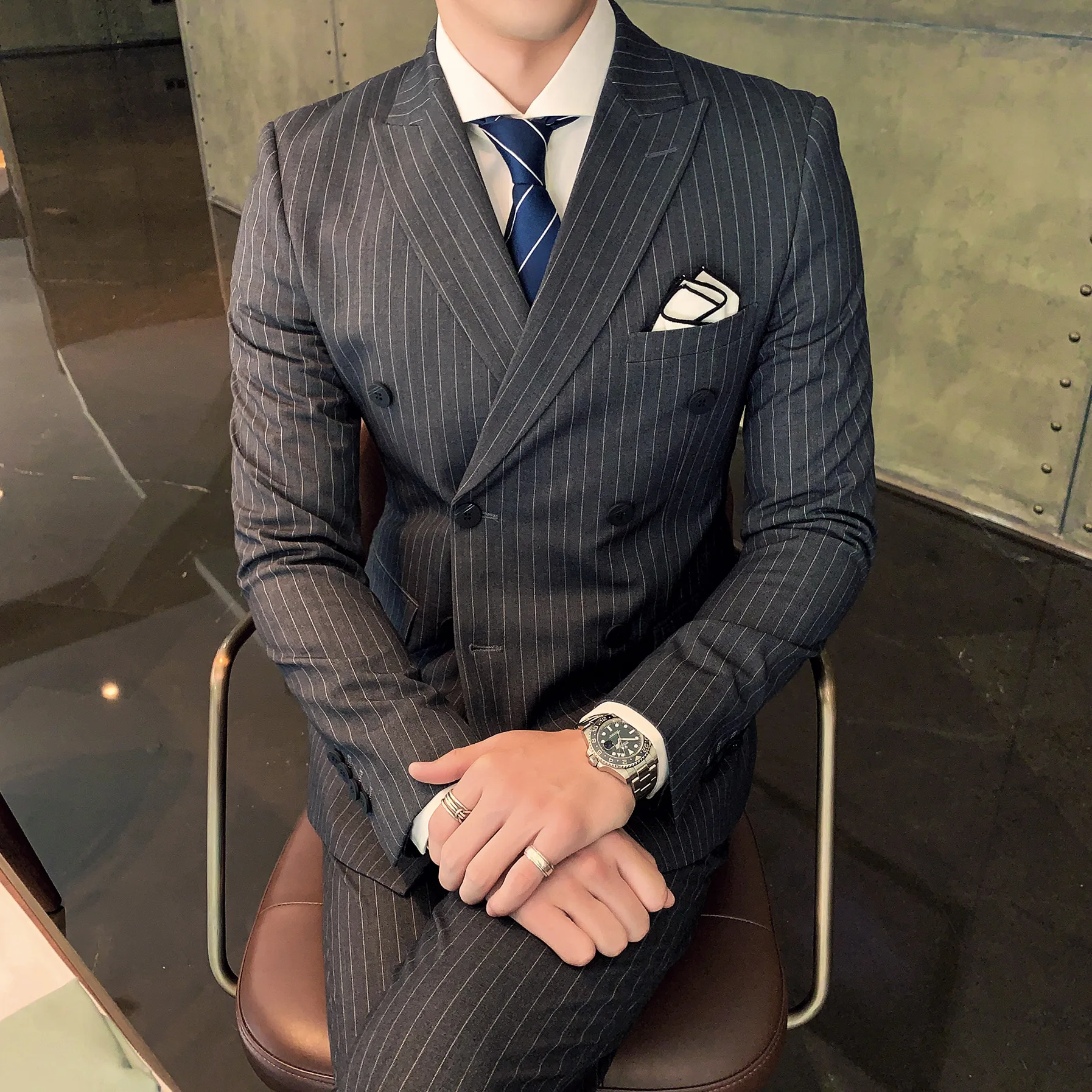 

Men's three piece bridegroom wedding dress in autumn and winter of 2021 slim double breasted striped suit men's suit