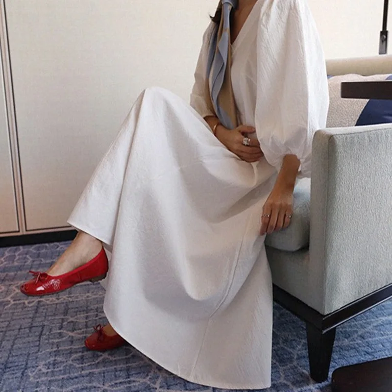 

Fashion Tide Autumn New Casual Fashion Temperament Women Loose Plus Solid Color V-neck Lantern Sleeves Waist Dress TC755