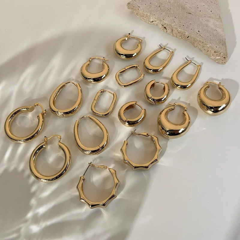 

Женские серьги-кольца из меди, золотого цвета