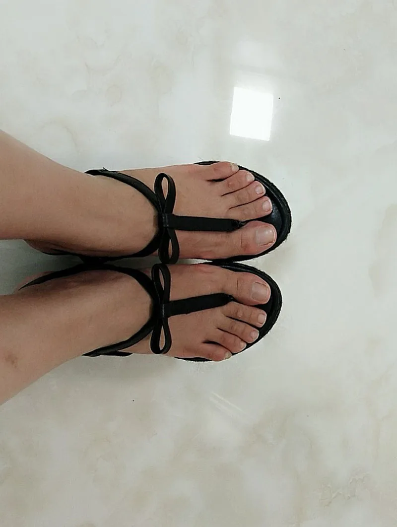 Черный лук обувь плеть лето Настоящая кожа две ремешок сандалии Slingback насосы бежевый клин T женщины мягкий высокий каблук галстук-бабочка клинья Лето