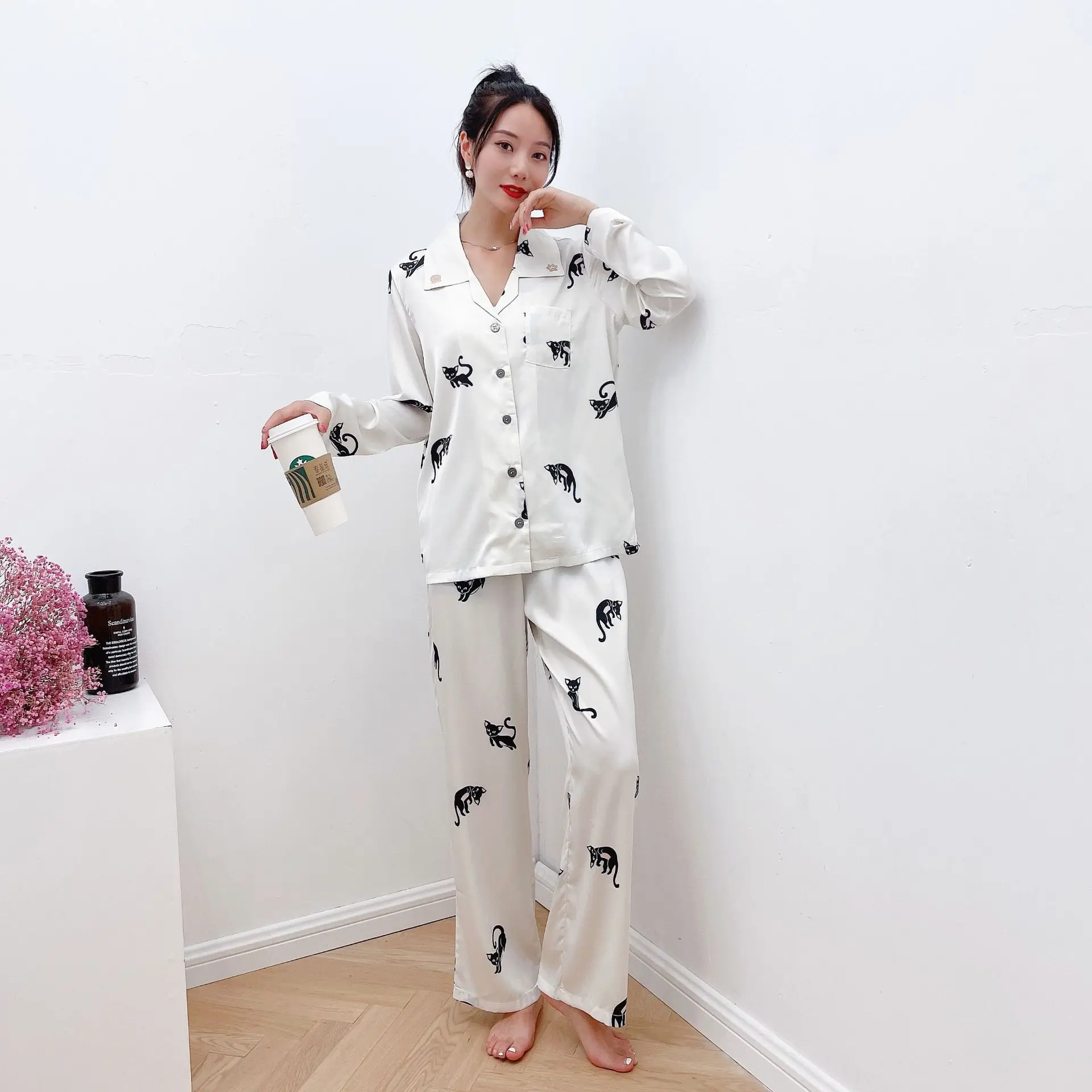 

Женский пижамный комплект на осень 2021, новейшая Женская домашняя одежда с принтом чудовища, шелковые брюки с длинным рукавом, Пижамный кост...