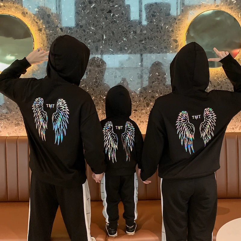 

2021 сочетающиеся Семейные наряды телефон мама и дочь сочетающаяся Одежда для Отца и Сына наряды для родителей и детей