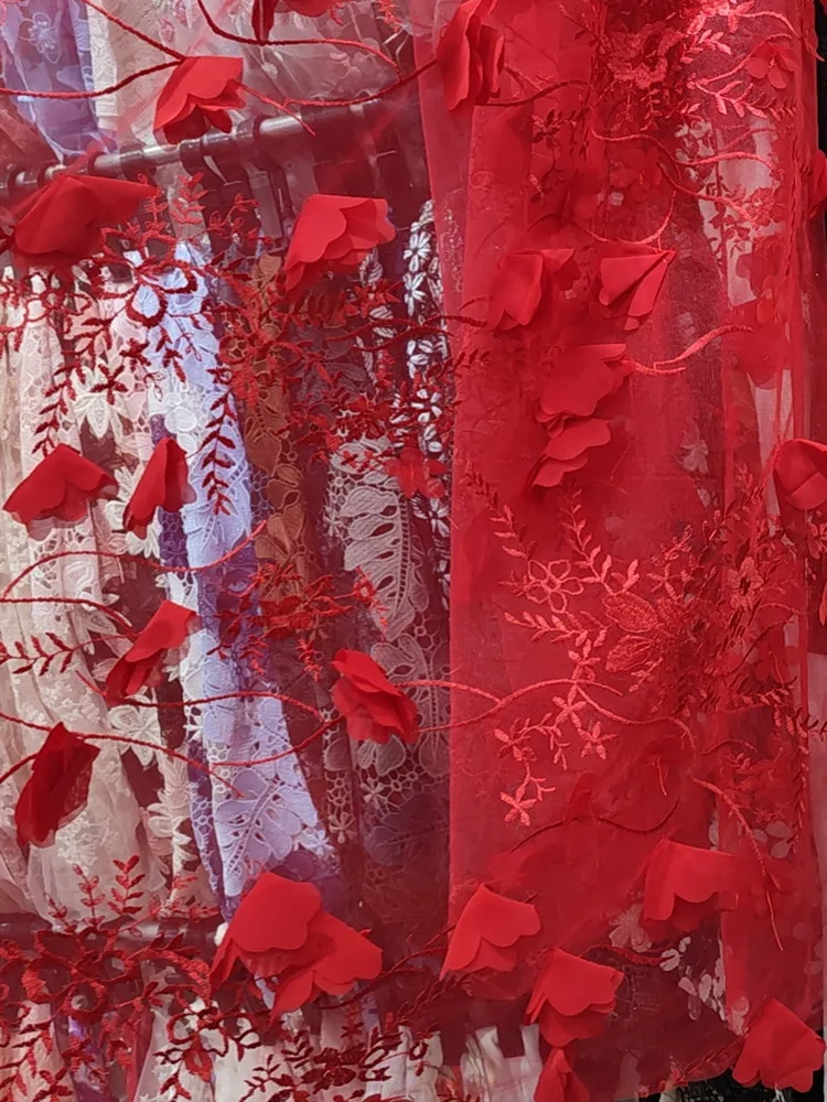 Высокое качество Французский сетчатый кружевной ткани вышитые лепестки из