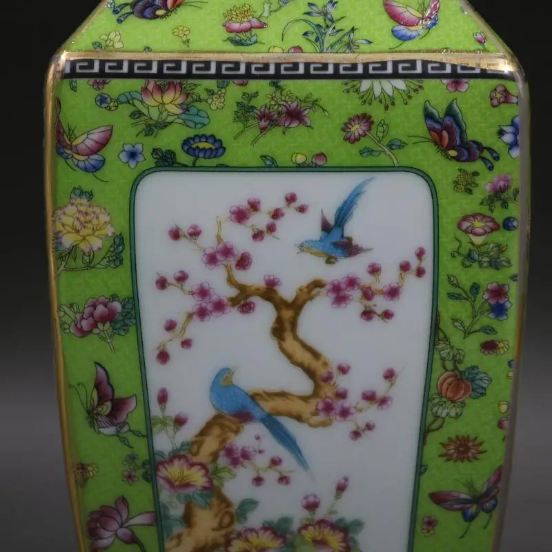 Эмалированная квадратная ваза с изображением китайской символики династии Цин |