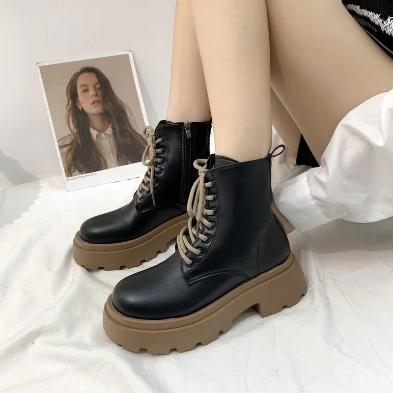 

2021 spring and autumn Martin boots female tide ins cool British style fried street short boots winter plus velvet shoes niche