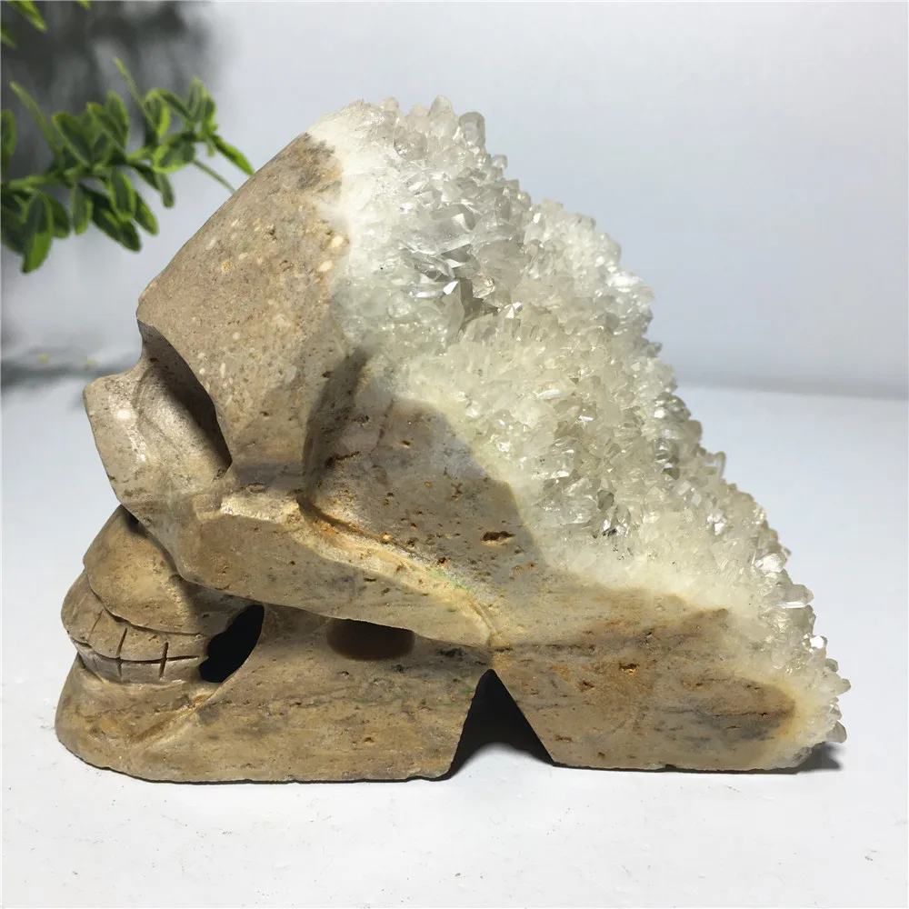 

Natural Hollow Out Cranium Quartz Crystal Stones Home Decoration Meditation Wicca Chakras Treatment Halloween Gift Reiki Skull