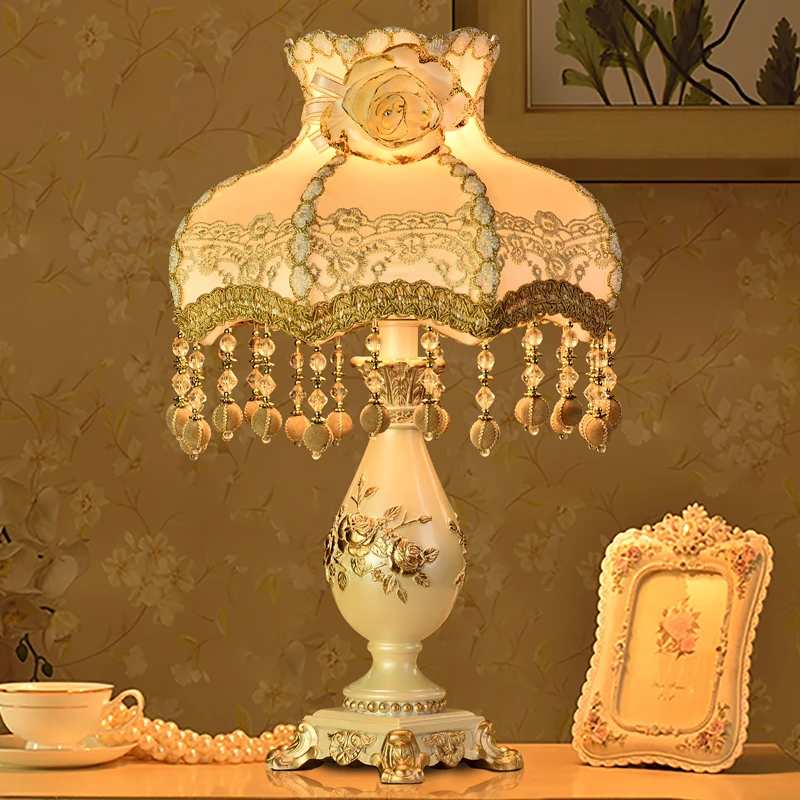 

Modern LED Table Lamp Desk Lights Luxury Home Decor Nordic Antique Fabric Living Room Bedroom Bedside Lamp Wedding Vanity Light
