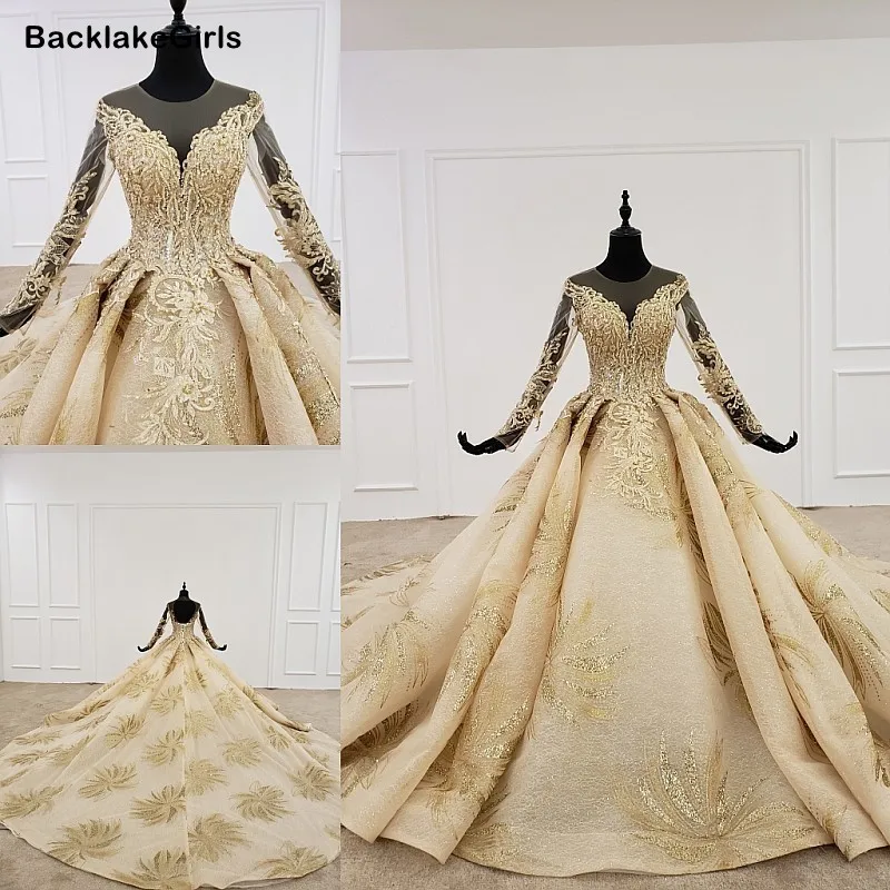 Свадебные платья цвета шампанского золотистого со шлейфом с круглым вырезом