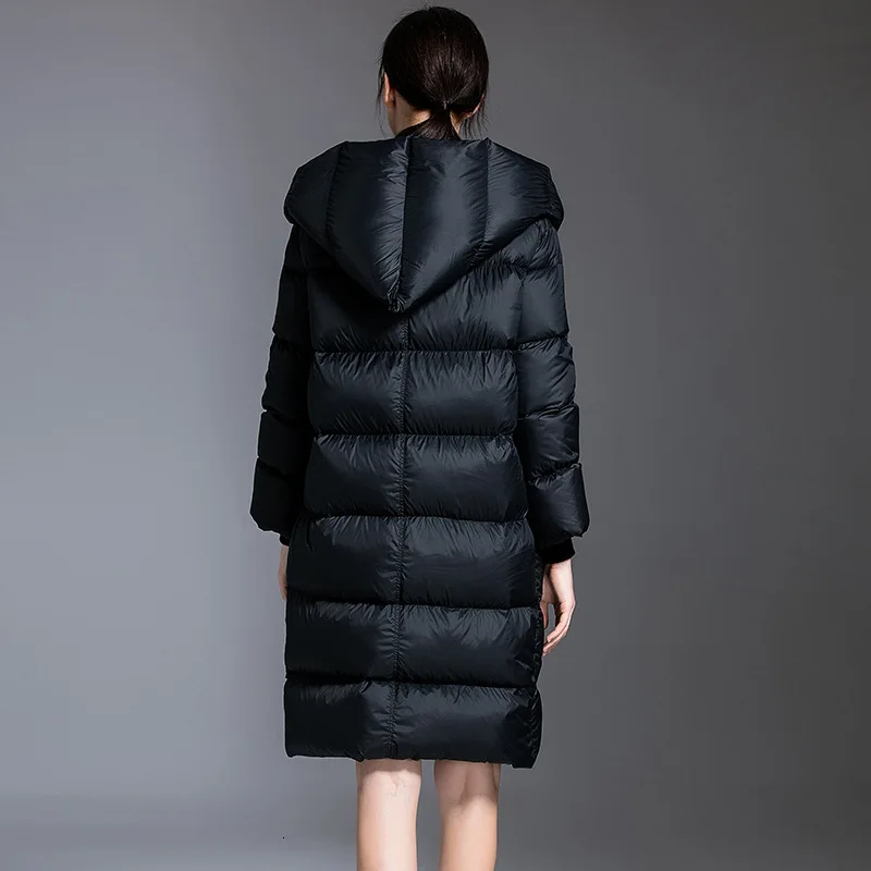 Женский длинный пуховик на белом утином пуху черный толстый выше колена в