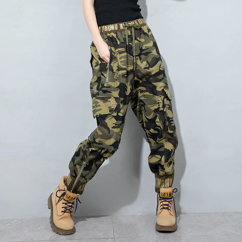 

Johnature 2021 New Fashion Casual Camouflage Pants For Women Elastic Waist Loose Pockets Ankle-legnth Pants