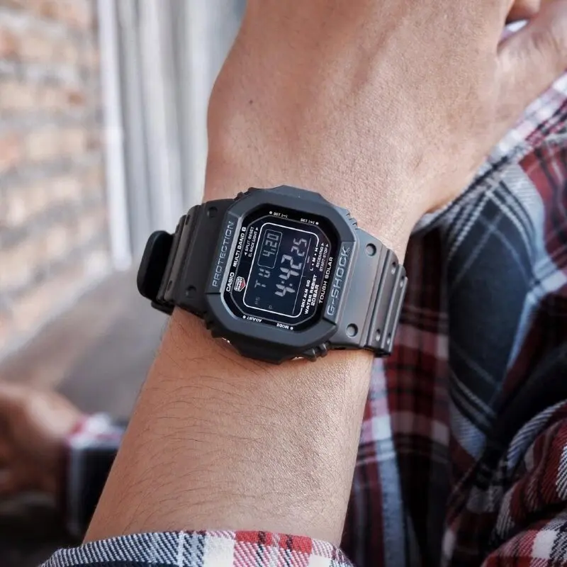 Японские наручные часы Casio G-SHOCK GW-M5610-1B |