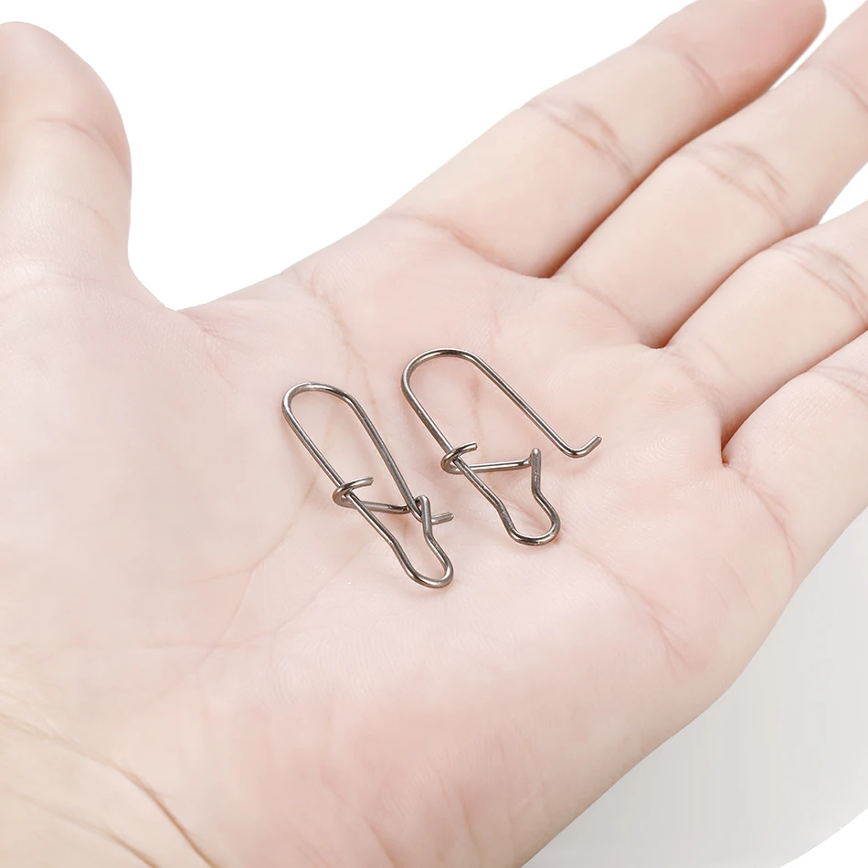 50pcs/lot Stainless Steel Fishing Connector Fast Clip Lock Snap Swivel Solid Rings Safety Snaps Fishing Hook Tool Snap Pesca