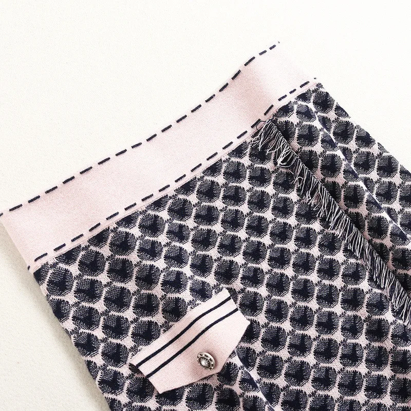 

2020 New Fashion Fall Winter Sweater Skirt 2 Piece Set Women Long Sleeve Geometric Patterns Knitting Top and Skirt Matching Set