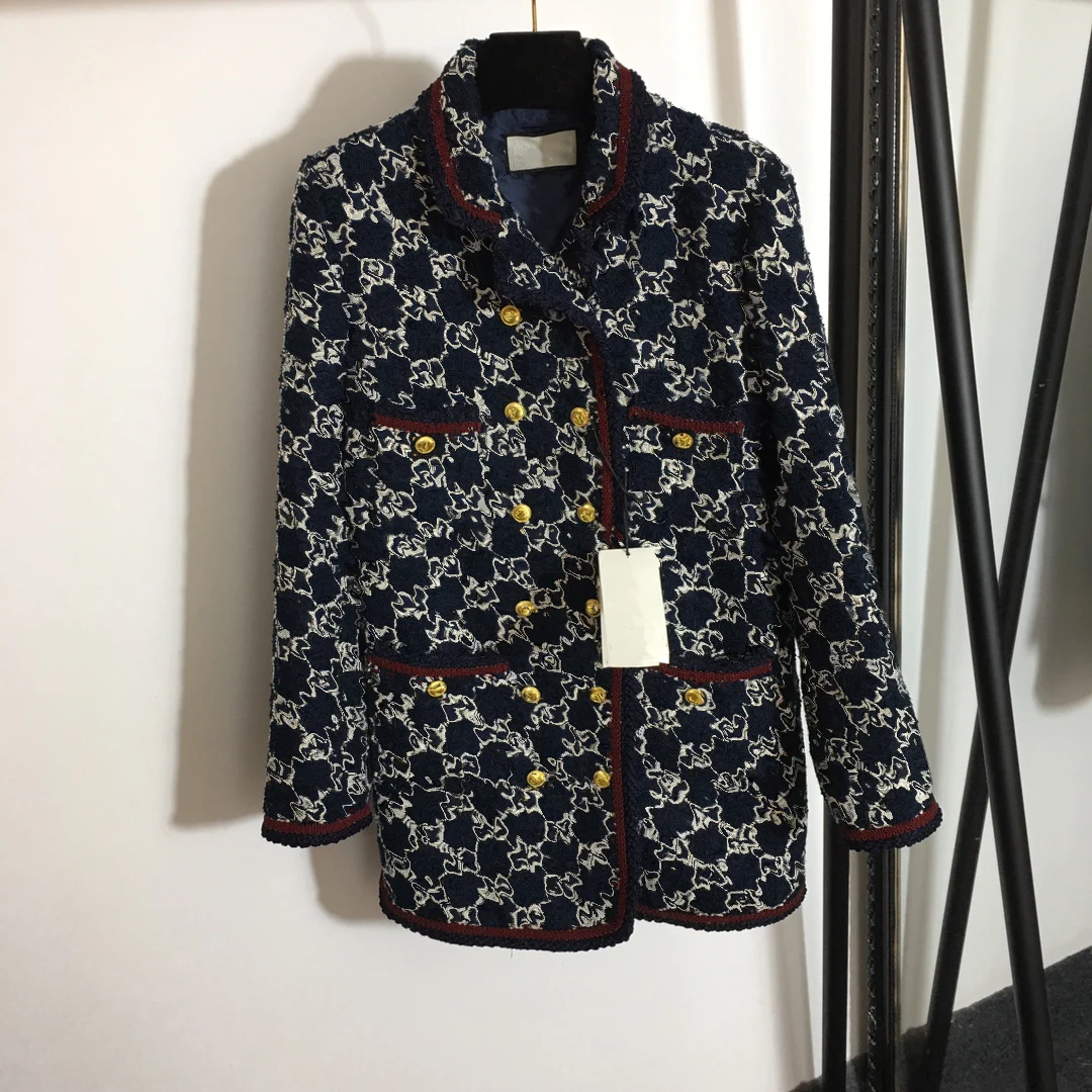 

Новый модный пиджак. Удобный и красивый