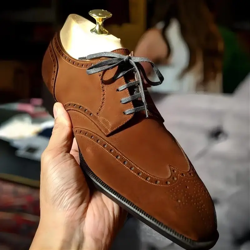 

Мужские классические ботинки-Броги из искусственной замши, на шнуровке, на весну и осень, удобные повседневные ботинки, KB293