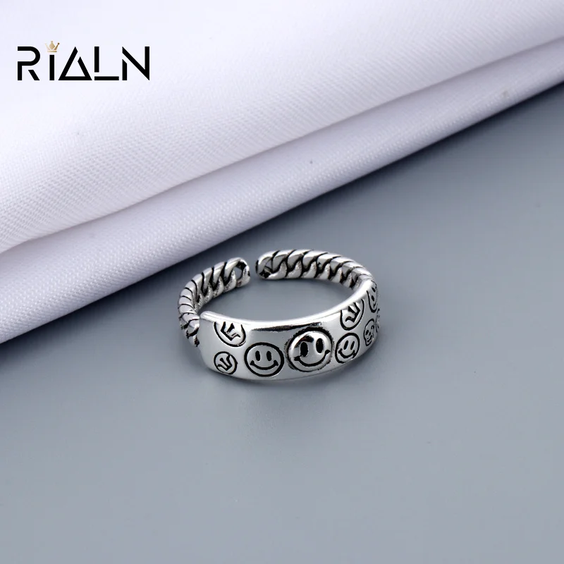 

Positive energy smiley ring female INS retro hip-hop trend crown adjustable ring index finger ring jewelry matching