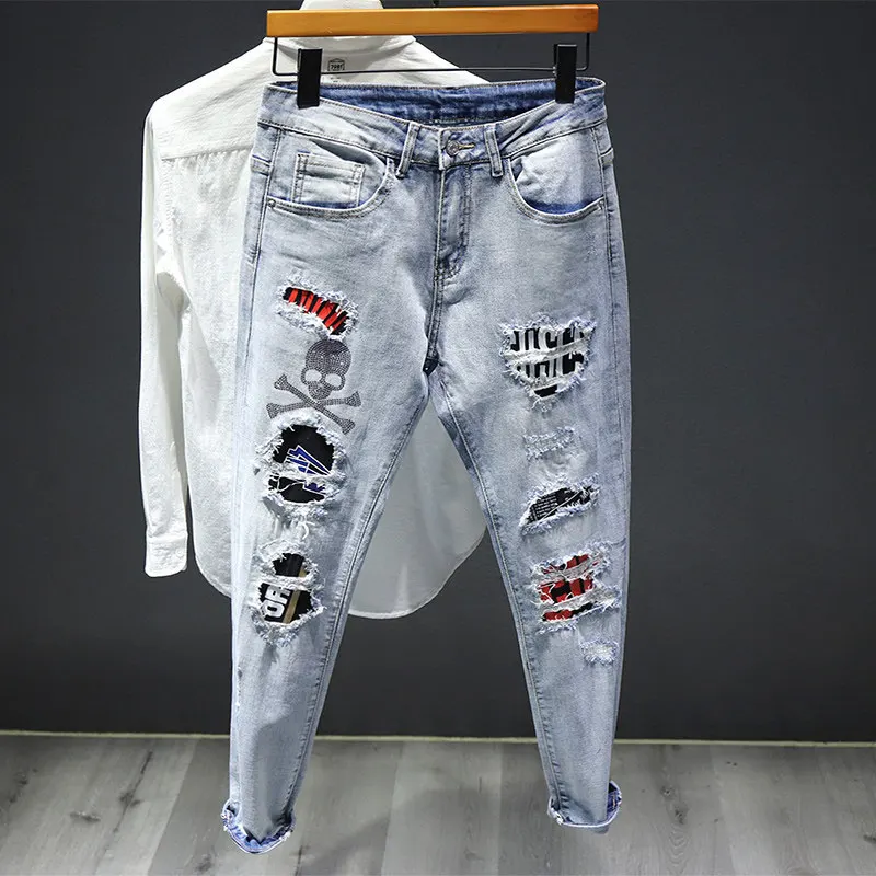

DenimJeans 2021 Fashion men's beggar hole Skull hot drilling Korean feet pants personality teenagers students pencil jeans