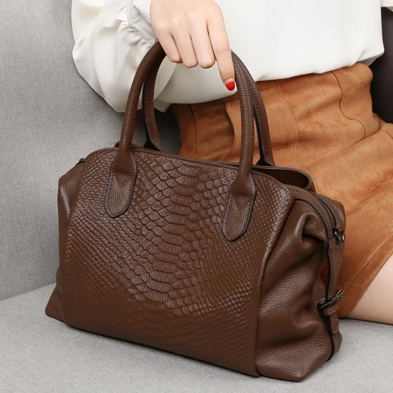 

Vintage crocodile real leather travel bag