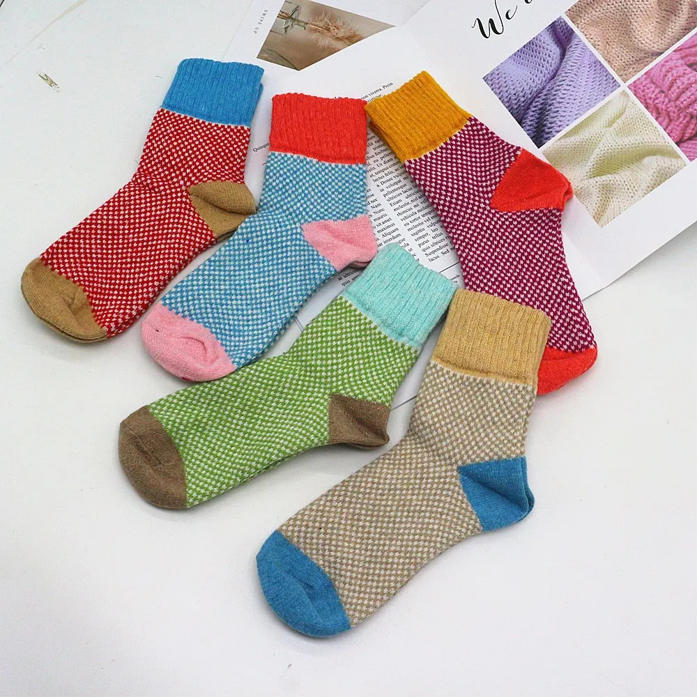 Women's Winter Thickened Warmth Fashion Casual Harajuku Lattice Wool Socks 5 Pair