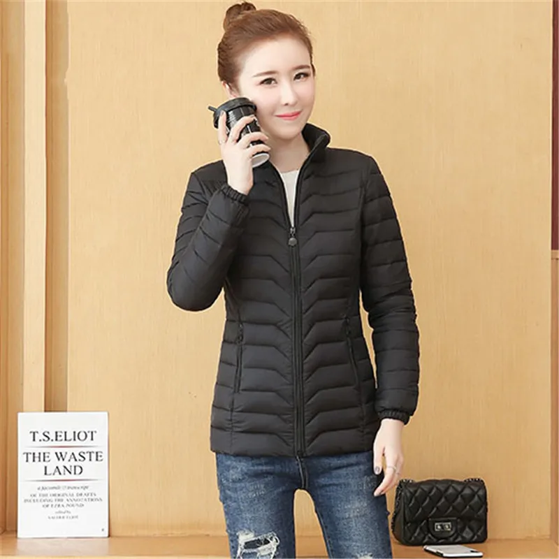 Осенне-зимняя женская куртка новинка 2019 Короткое женское хлопковое пальто с