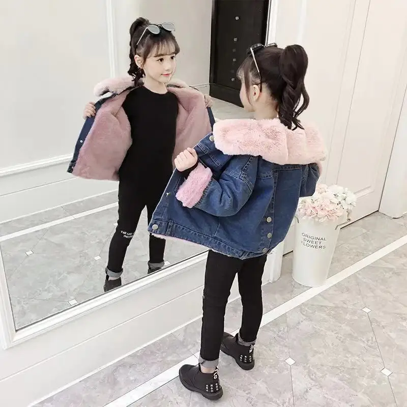 

Autumn Winter Girls Denim Jacket Plus Velvet Thicken Children's Clothing Fashion Style Padded Fur Collar Top Trend Baby Coats