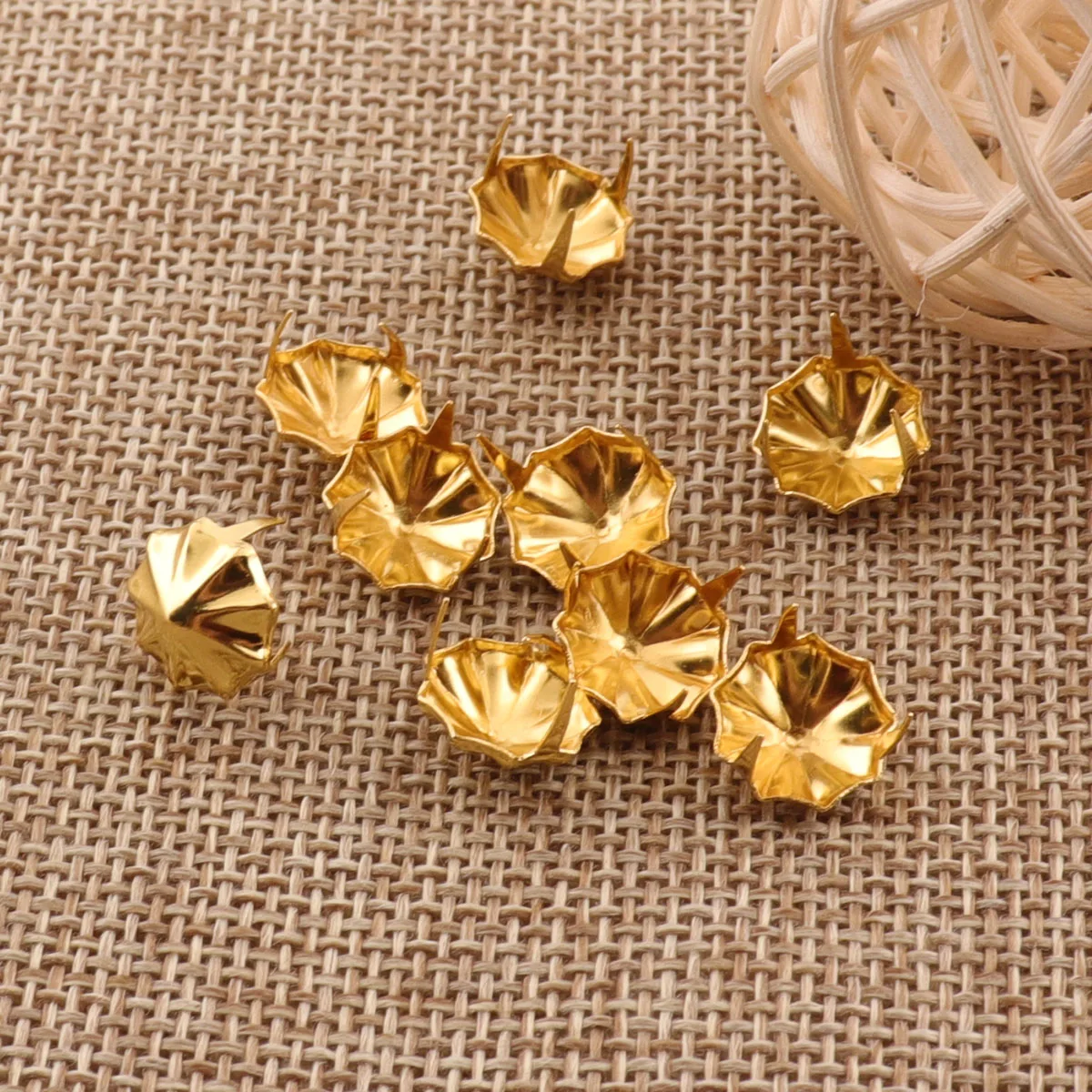 

100 PCS 3/8" Gold Nailhead Round Stud Rivets Fastener Snaps Prong Leather Craft Rapid Nailheads-11mm