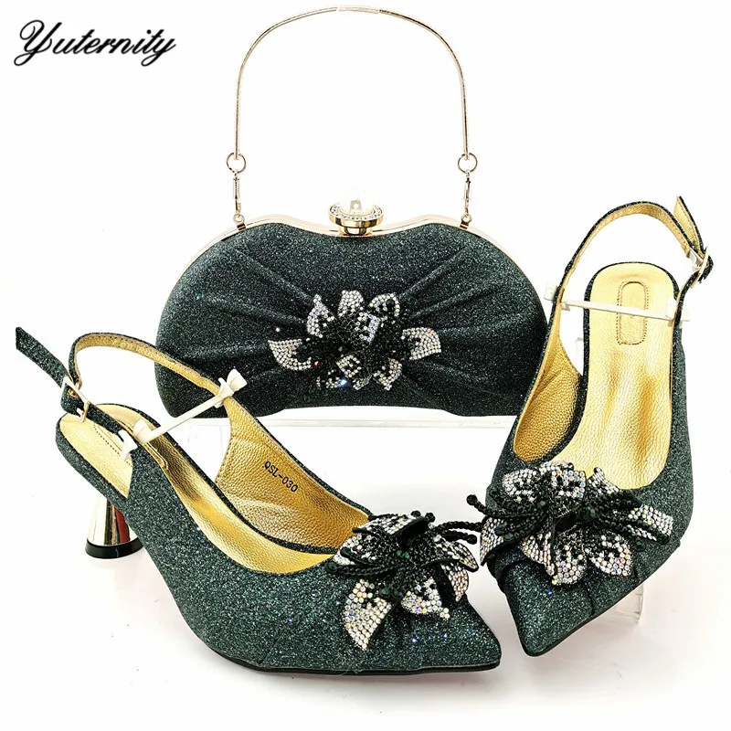 В итальянском стиле из PU искусственной кожи с Стразы обувь и подходящая сумка в