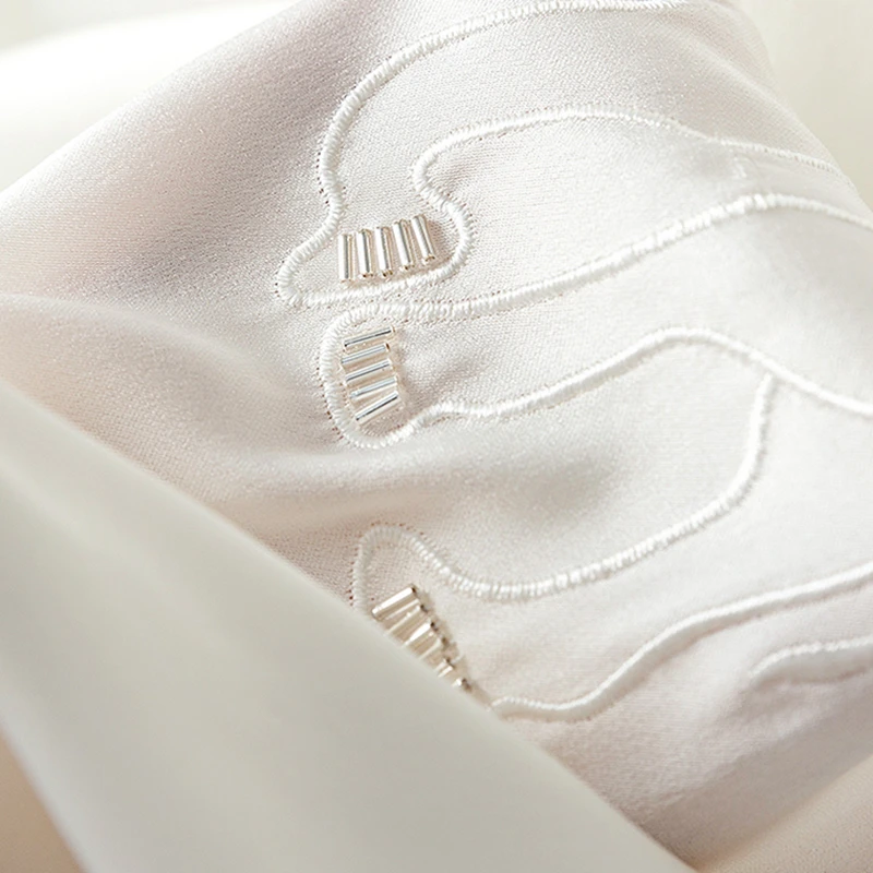 

Blouse Women Elegant Style 92% Silk Embroidery Beading O Neck Long Lantern Sleeves Solid Summer Shirt Ladies New Fashion