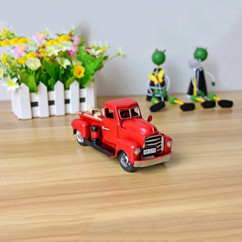 

Vintage Handmade Tin Car Model Travel Version Pickup Truck Car Home Decoration Favorites Car Model Crafts