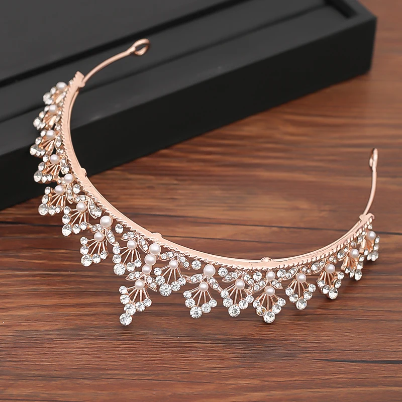 

Bride Tiara Crown Wedding Accessories Women's Hair Accessories Bridesmaids Wearing Jewelry Gold Pearl Rhinestones