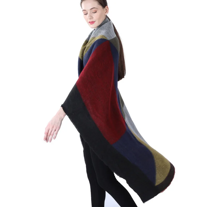 

New Style Warm Imitation Cashmere Scarf In Autumn and Winter. Geometric Jacquard Warm Shawl. Women's Fashionable Warm Scarf
