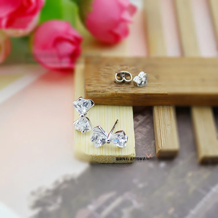 Бант покрытые серебром со стразами звезда с таким же абзацем милые изысканные