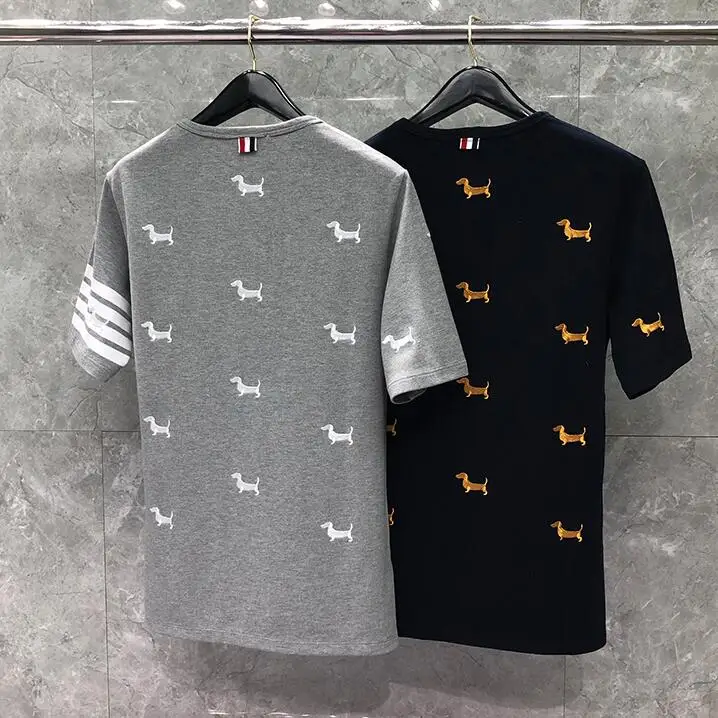 

TB 2021 Fashion THOM Brand T-shirt O-neck Collar Short-sleeved T-shirt Men Cotton Puppy Embroidery Summer Clothing