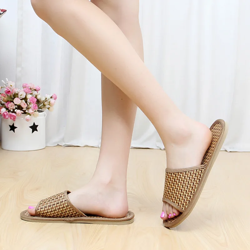 

2020 New Couple Breathable Household Bamboo Mat Sandals Women Summer Flat Thick-soled Straw-woven Floor Female Women Slippers