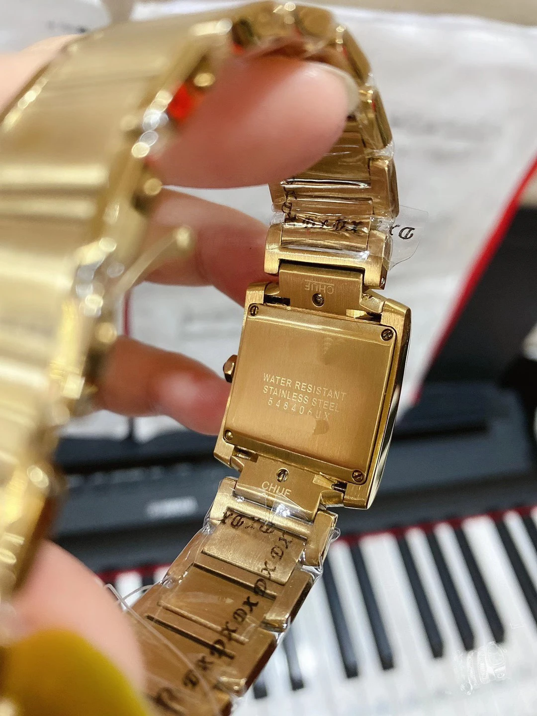 

Luxury New Men Women Sapphire 18K Yellow Gold Stainless Steel Japan Quartz Sports Square Watches Rome Dial Black Hand