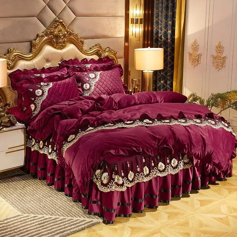 

Heavyweight Velvet Duvet Cover Set Soft Warm Luxury Plush Shaggy Lace Bedding set Quilted Bedskirt Bedspread Pillowcases 4/6Pcs