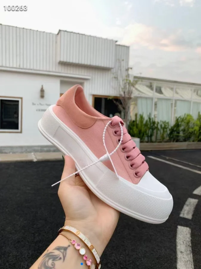 

2021 New Spring New Korean Canvas White Shoes Lace-up Rubber Thick Bottom Four Seasons Leisure Sports Board Shoes White Shoes