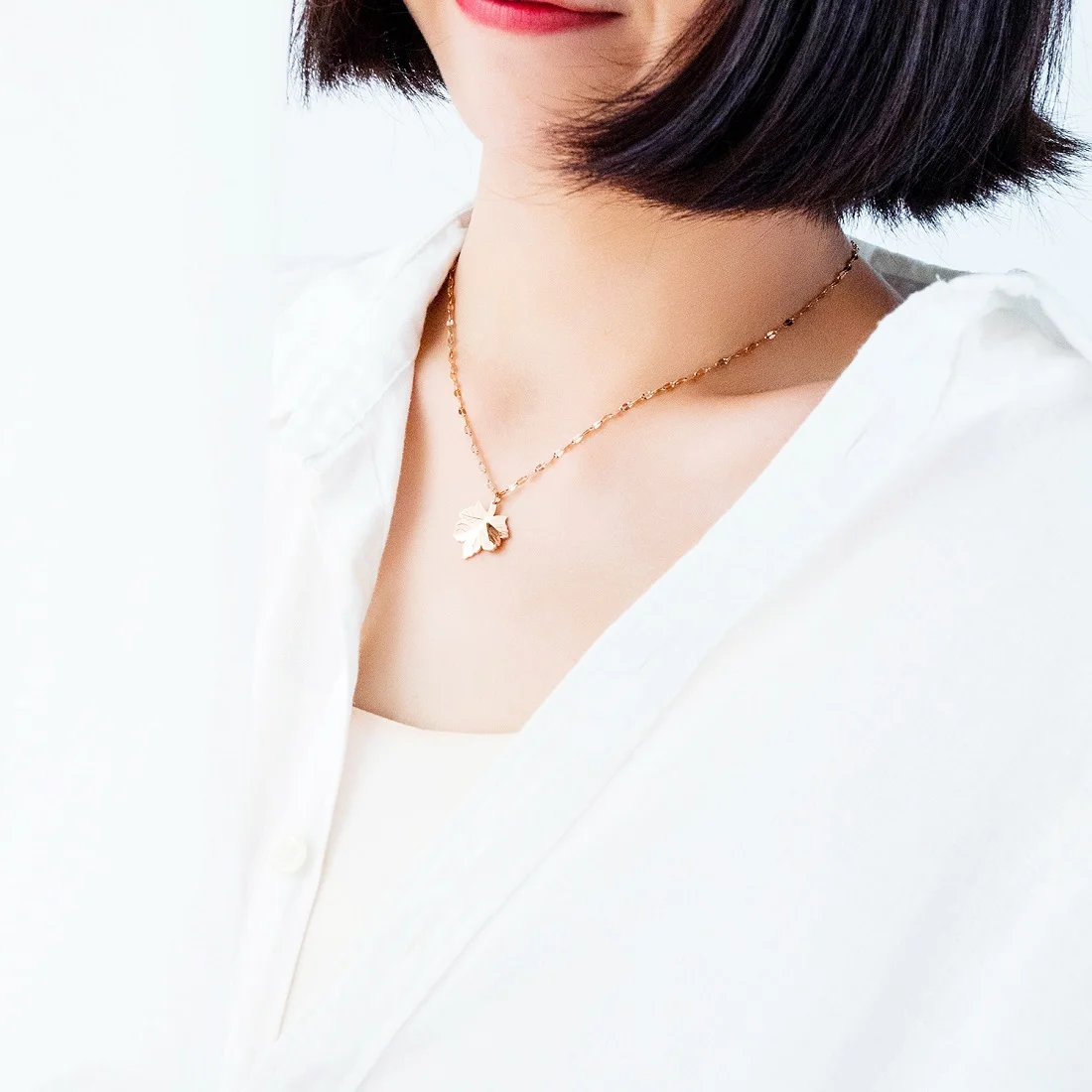 

JHSL Cute Small Lady Girls Women Statement Leaf Necklaces & Pendants Rose Gold Color Stainless Steel Fashion Jewelry